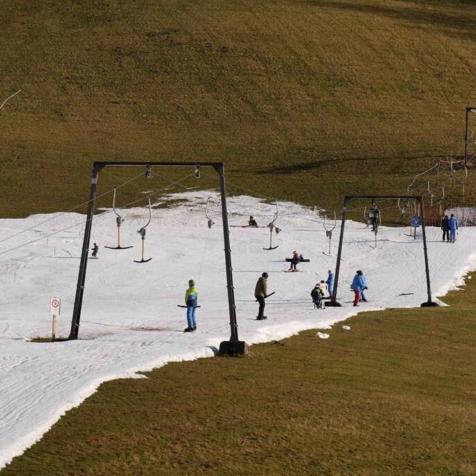Study suggests global warming set to worsen snow shortages on Europe's ski slopes